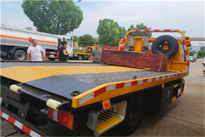 南岗附近拖车电话号码服务